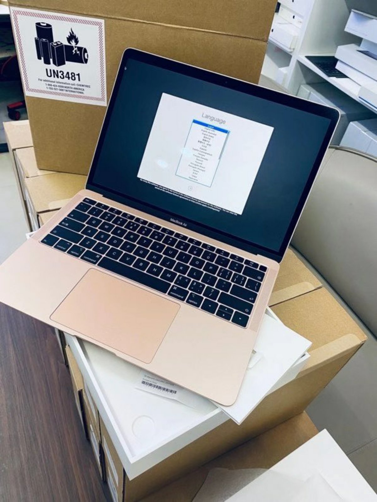 苹果2018款macbookair,全新二手价